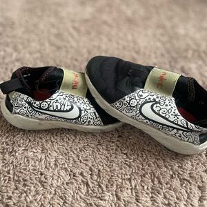 Nike Kids Black and White Graphic Sneakers